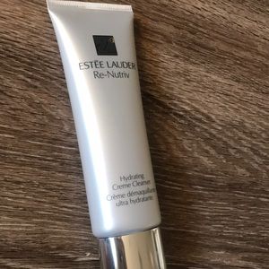 Estée Lauder renutriv hydration cream cleanser